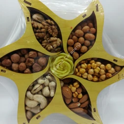 Подарочный набор орехов в деревянной упаковке Ореховое движение (200-250)г оптом