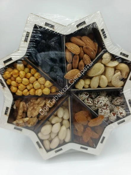 Подарочный набор орехов № 5 в деревянной упаковке (200-250)г оптом 