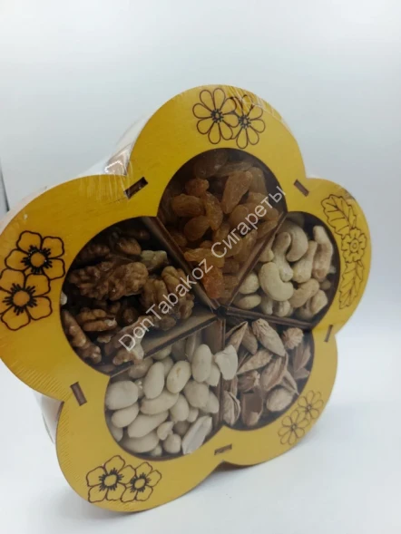 Подарочный набор орехов № 7 в деревянной упаковке (200-250)г оптом 